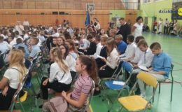 Szkoła Podstawowa nr 2 w Działdowie uroczyście rozpoczęła  nowy rok szkolny 2019/2020 [zdjęcia]