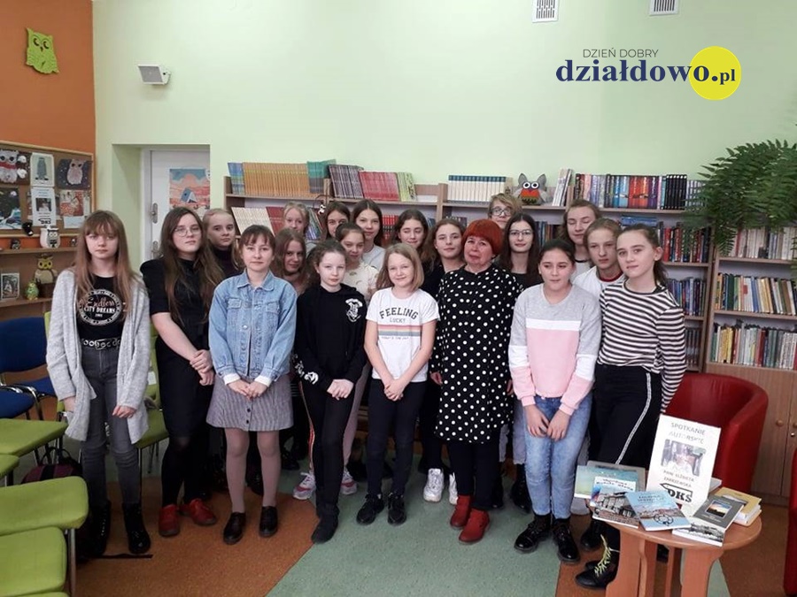 Spotkanie autorskie Elżbietą Zakrzewską w Szkole Podstawowej nr 2