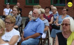Było dużo ciętego dowcipu, ironicznych puent i nieco refleksji nad życiem