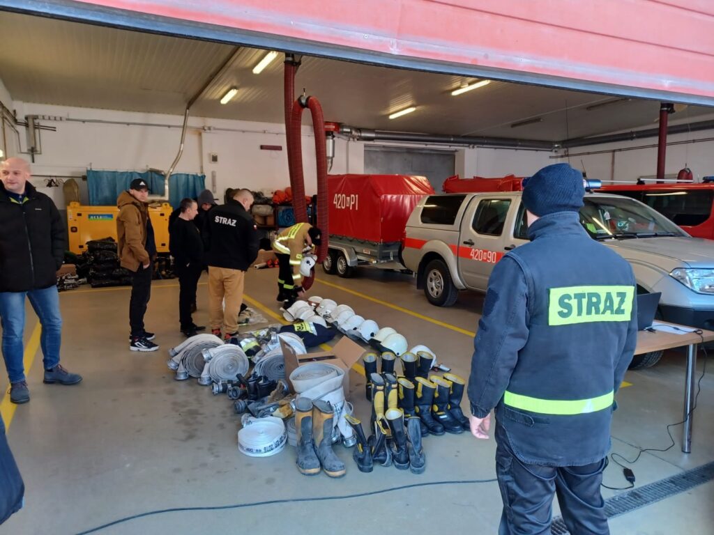 Strażacy zbierają sprzęt dla Ukrainy