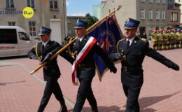 Uroczysty apel z okazji Dnia Strażaka – odznaczenia, przekazanie samochodów bojowych i łodzi